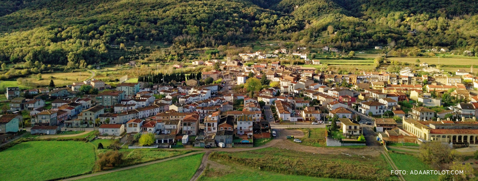 El poble de les Planes